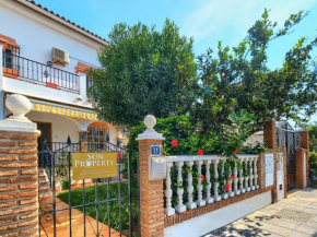 11 AZAHARES, ADOSADO CON PLAYA, PISCINA y TERRAZAS